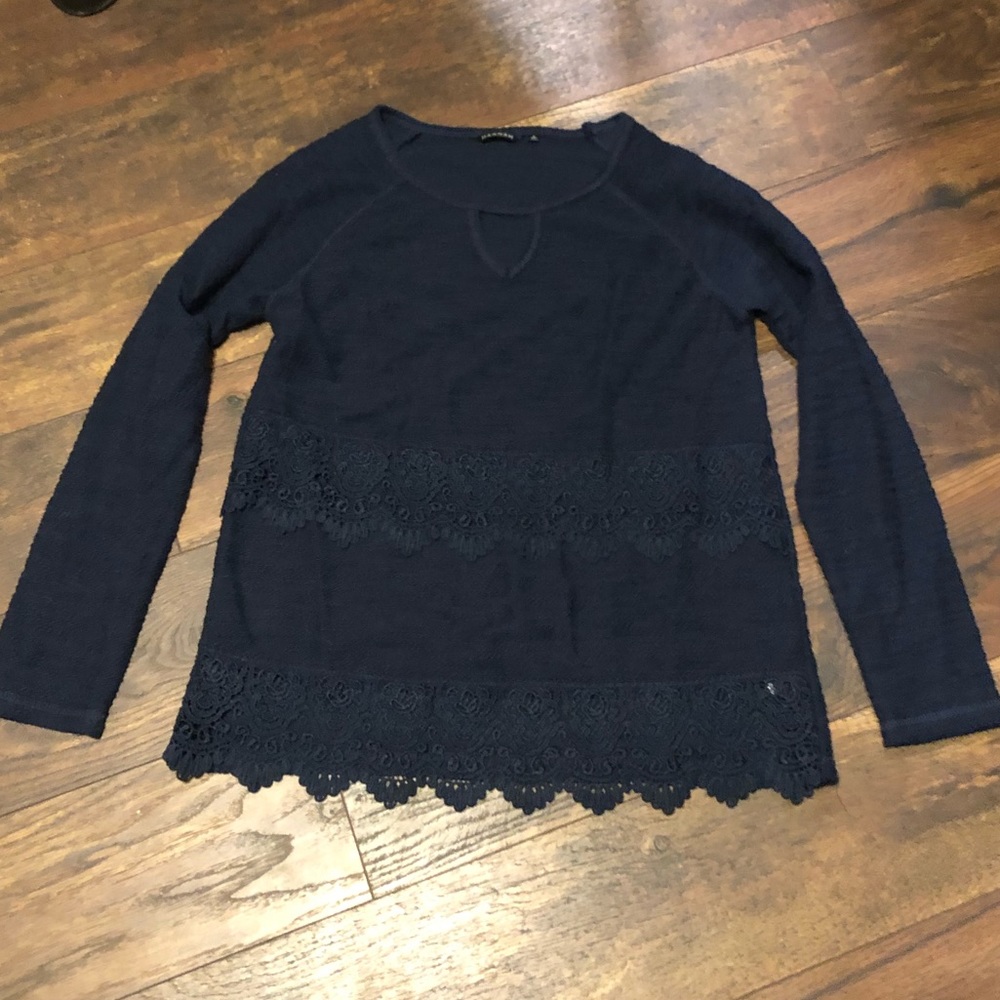 Cute Detailed Sweater S